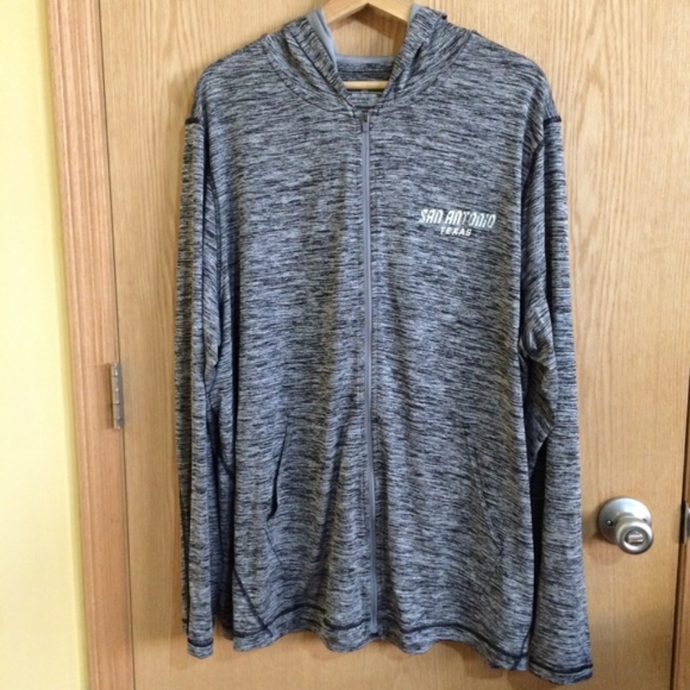 Under Armour Men's San Antonio Hooded Lightweight Pullover